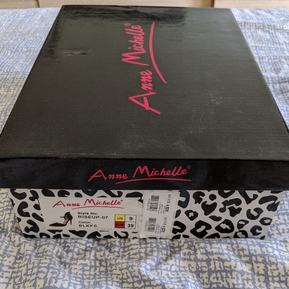 Black Ruffle Heels - Picture 2 of 7